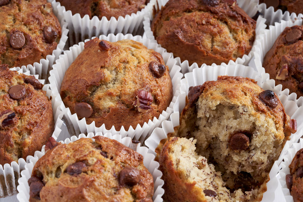 Banana Chocolate Chip Muffins recipe | HotCooking