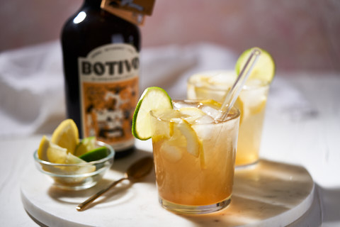 Non-alcoholic Botivo with soda, lemon and lime