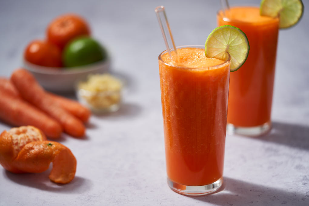 Carrot, Orange and Ginger Smoothie (No Banana) recipe | HotCooking