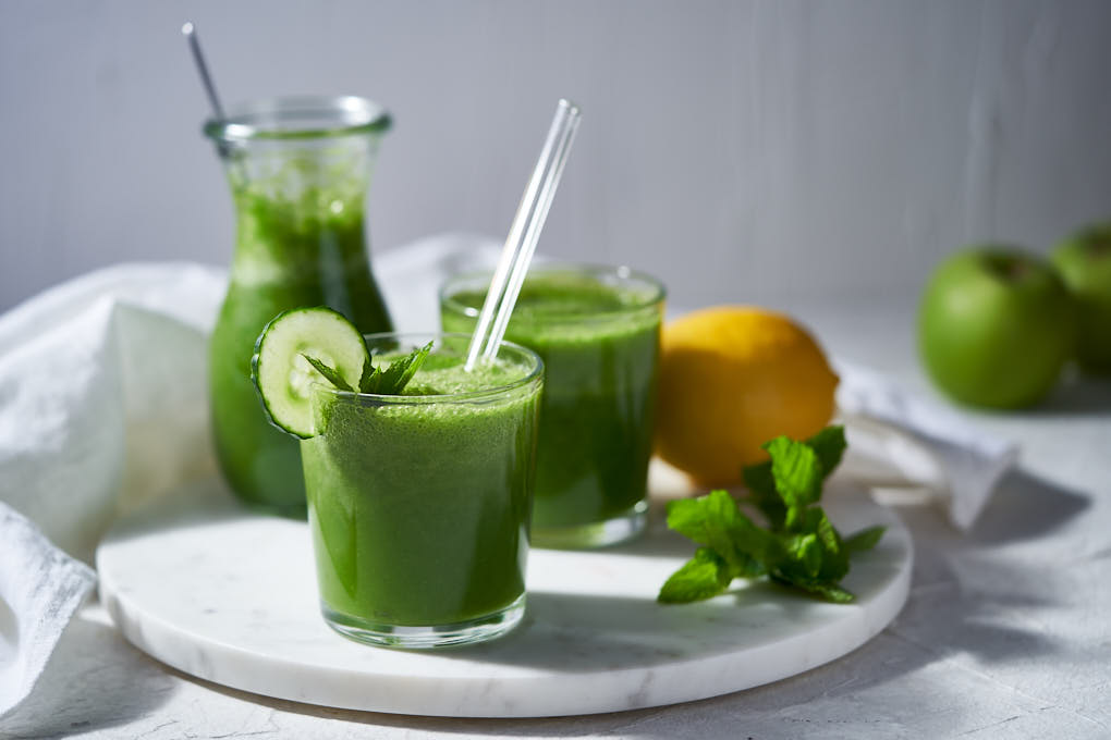 Green Juice Apple Cucumber Spinach Mint And Lemon Recipe HotCooking green-juice-apple-cucumber-spinach-mint-and-lemon-recipe-hotcooking