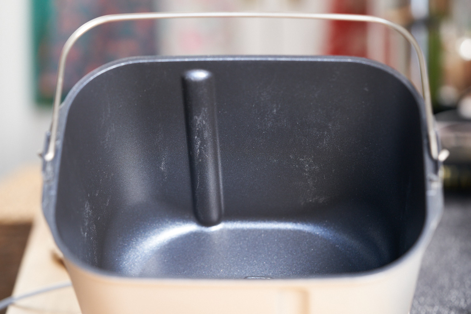 Panasonic YR2540 bread pan showing scuffs and clouding
