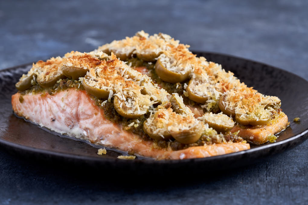 Jamie Oliver's Salmon en Croûte recipe HotCooking