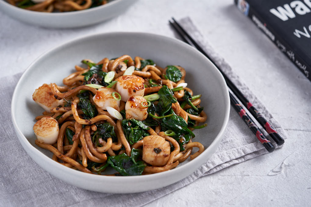Wagamama's Spiced Scallops with Spinach & Sweet Chilli Dressing recipe