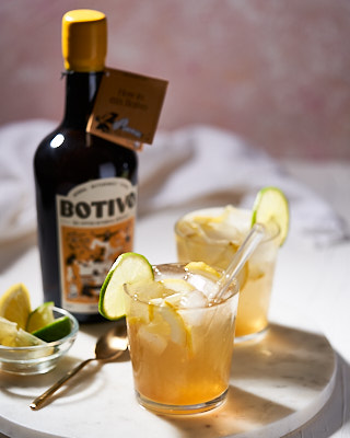 Non-alcoholic Botivo with soda, lemon and lime